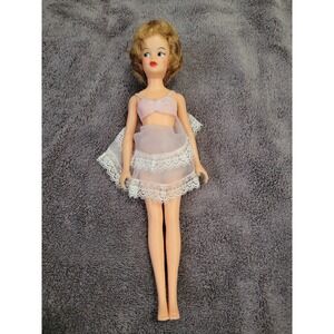 Vintage 1965 Ideal Tammy's Friend "Glamour Misty" in Original Clothing